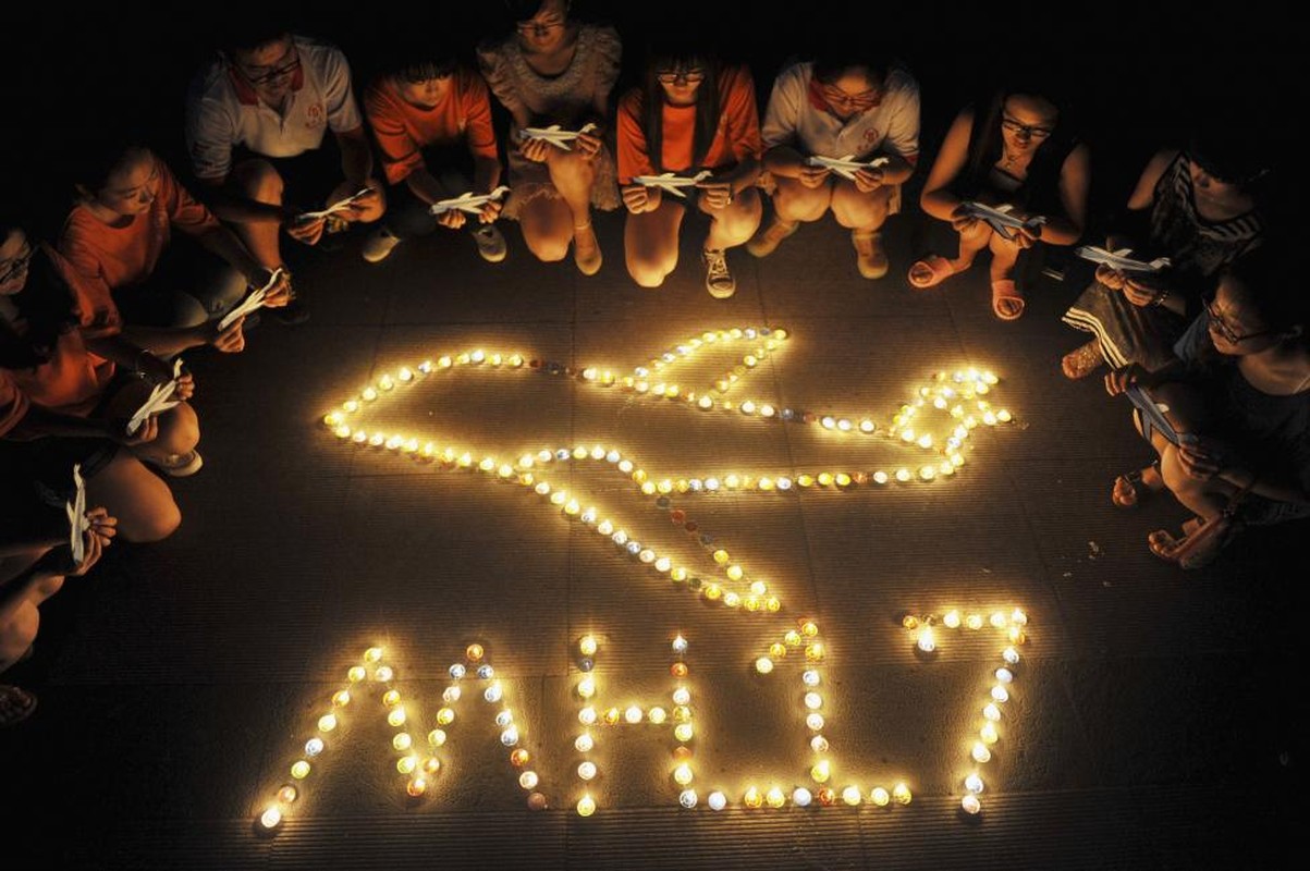 Nhin lai mot so hinh anh tai hien truong MH17-Hinh-16